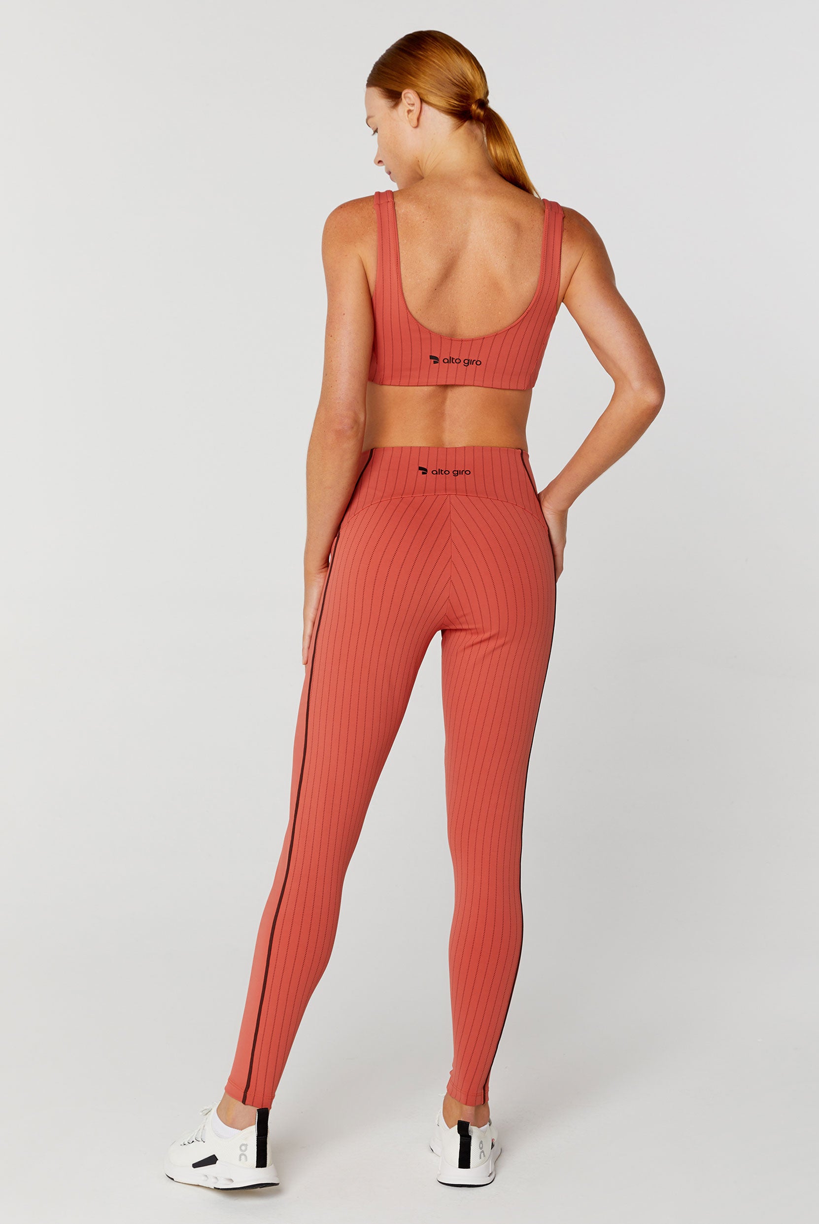 Legging Risca De Giz Bolsos Laterais