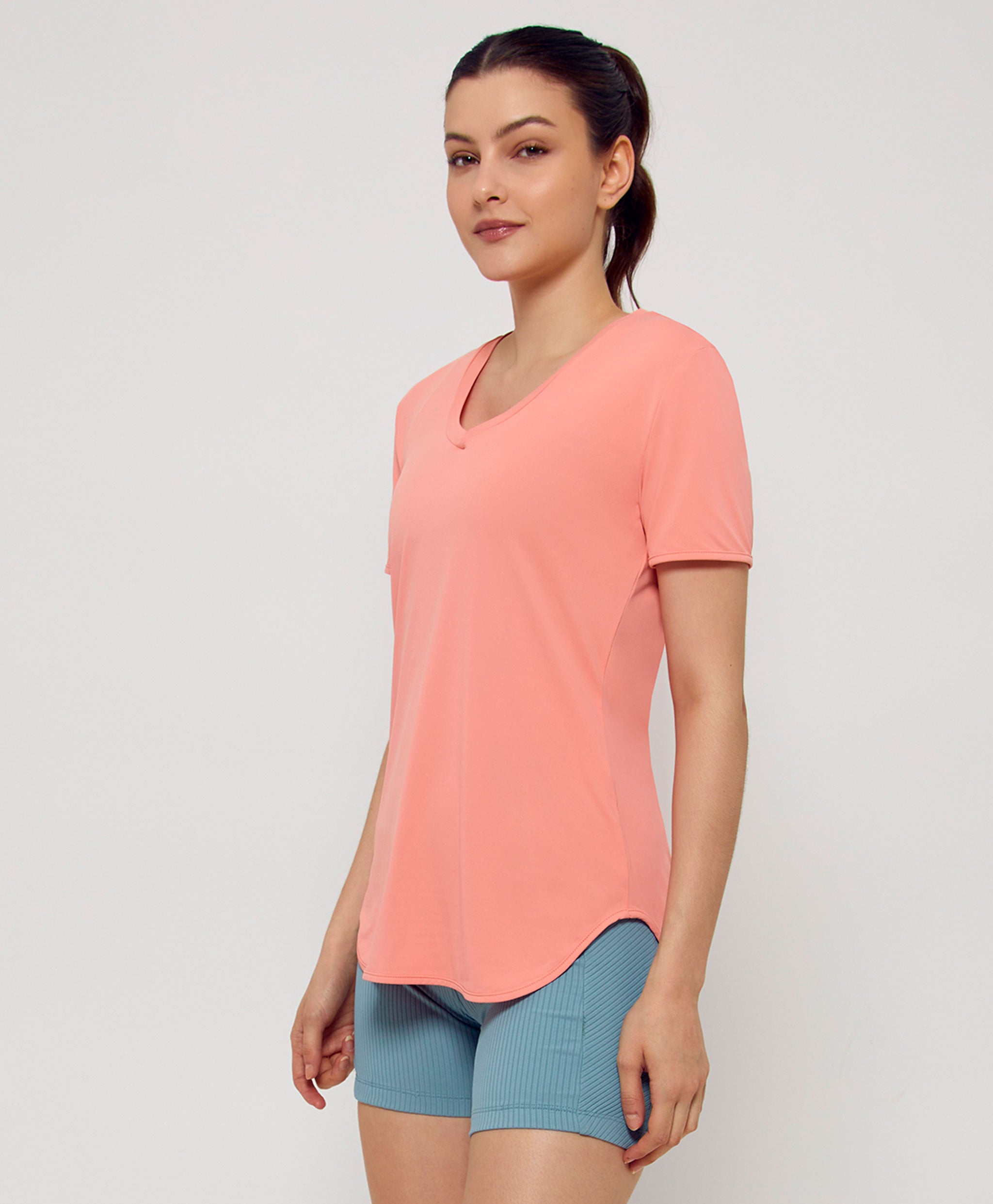 Eterna Elongated V-Neck T-Shirt