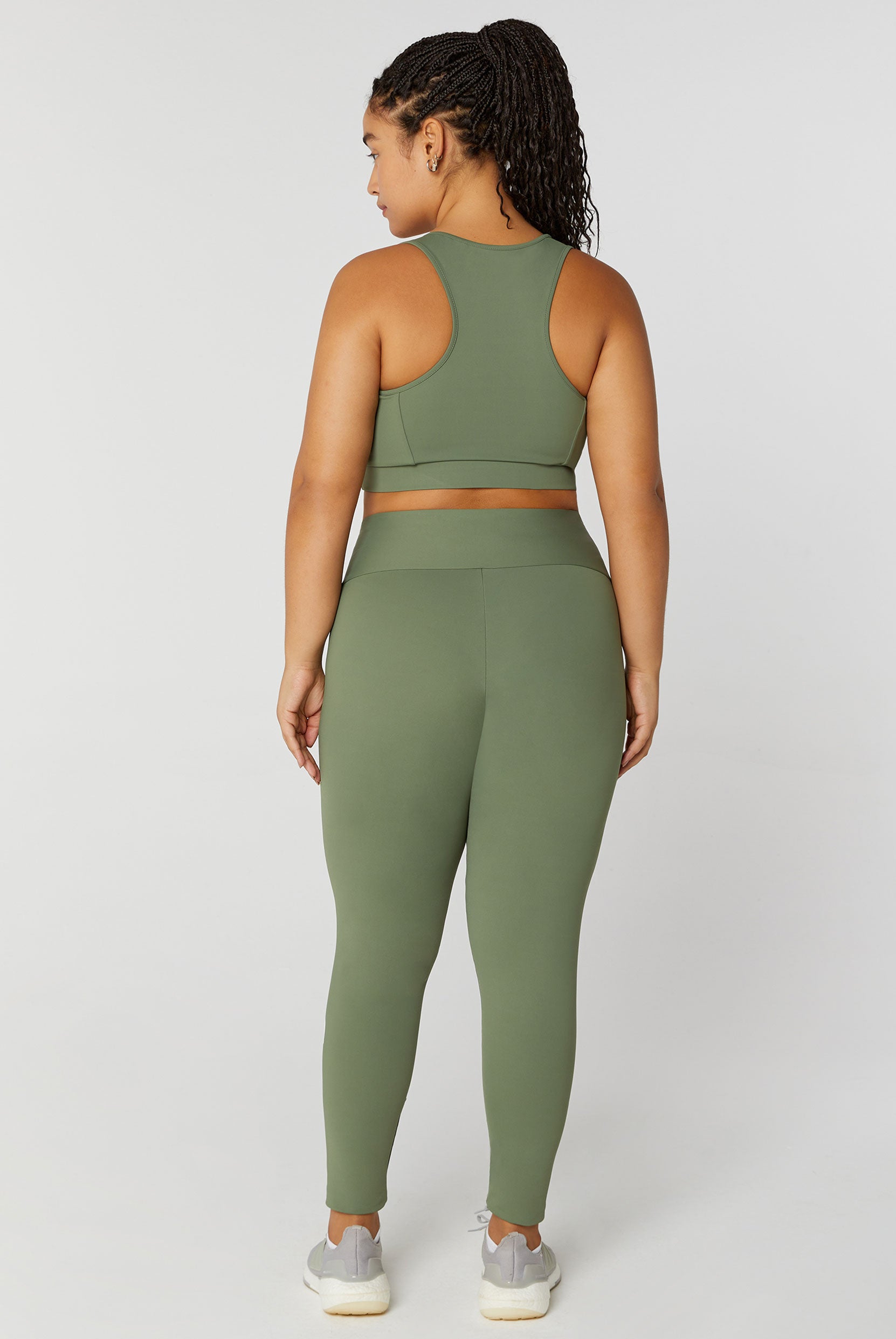 Legging Plus Size Essentials Cos Com Sustentação