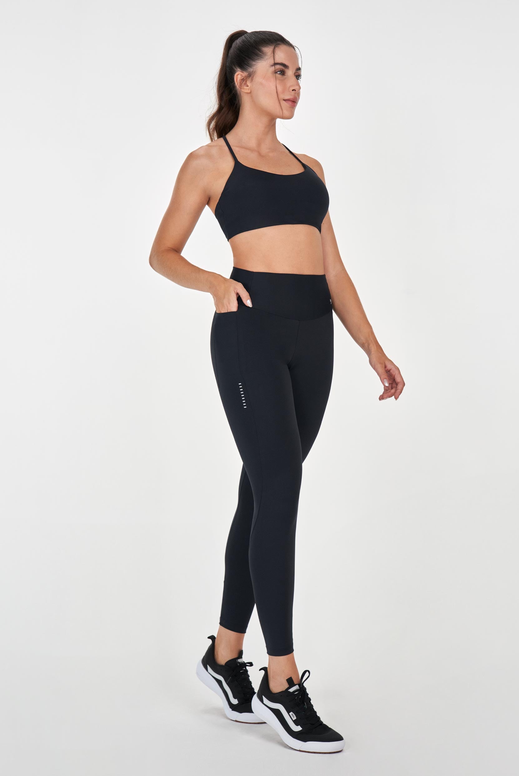 Legging Com Refletivos E Bolso