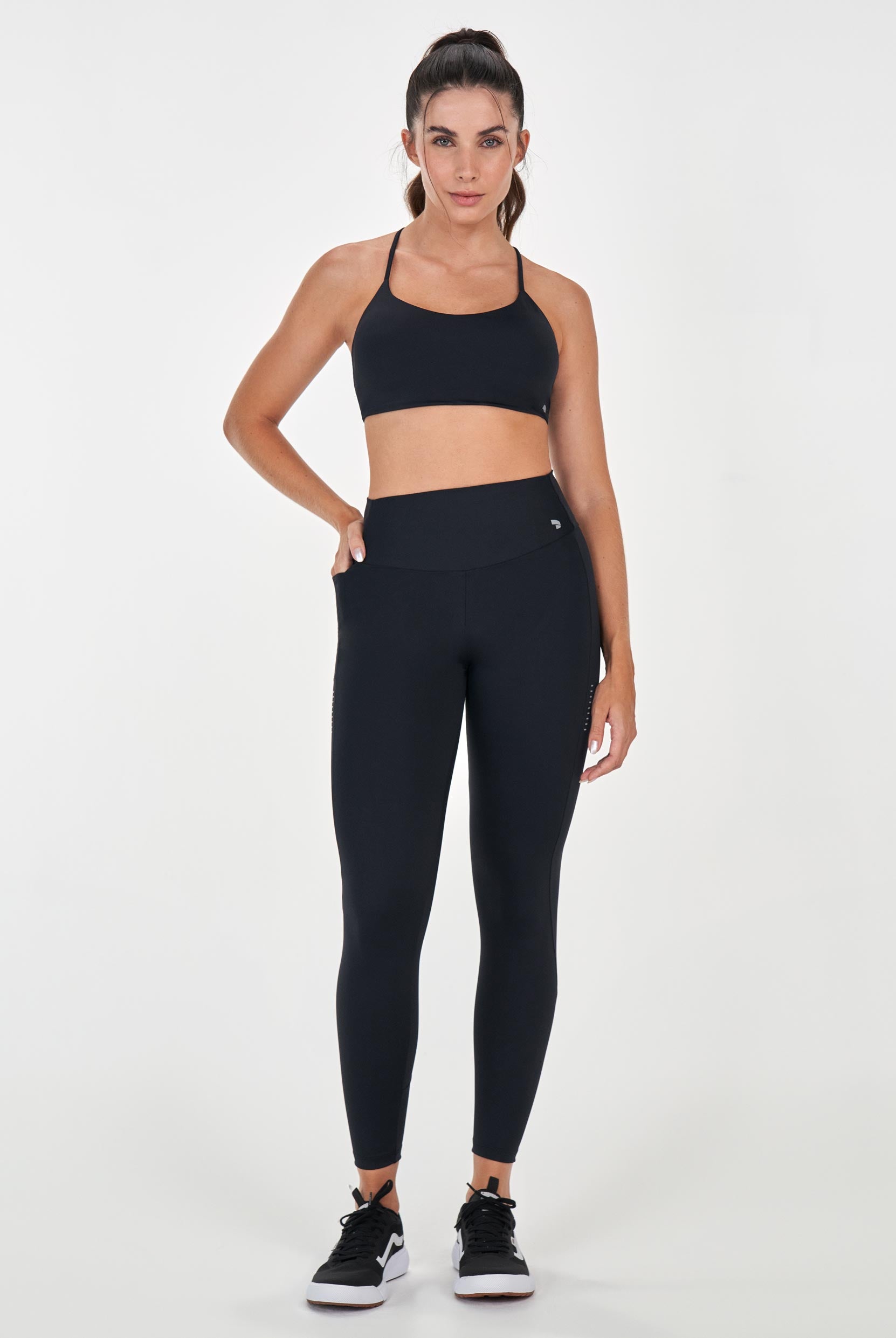 Legging Com Refletivos E Bolso