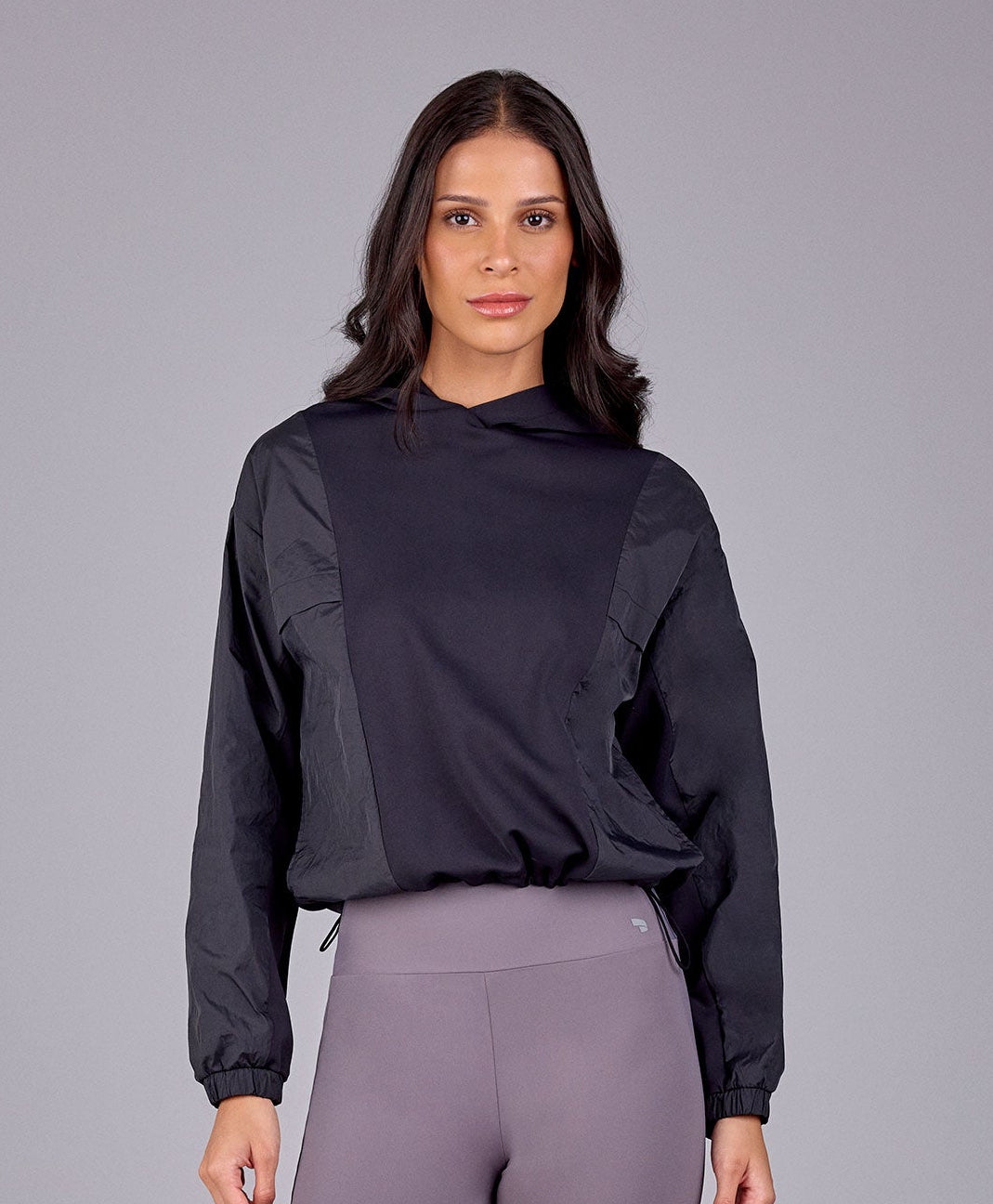 Blusa Com Capuz E Pala