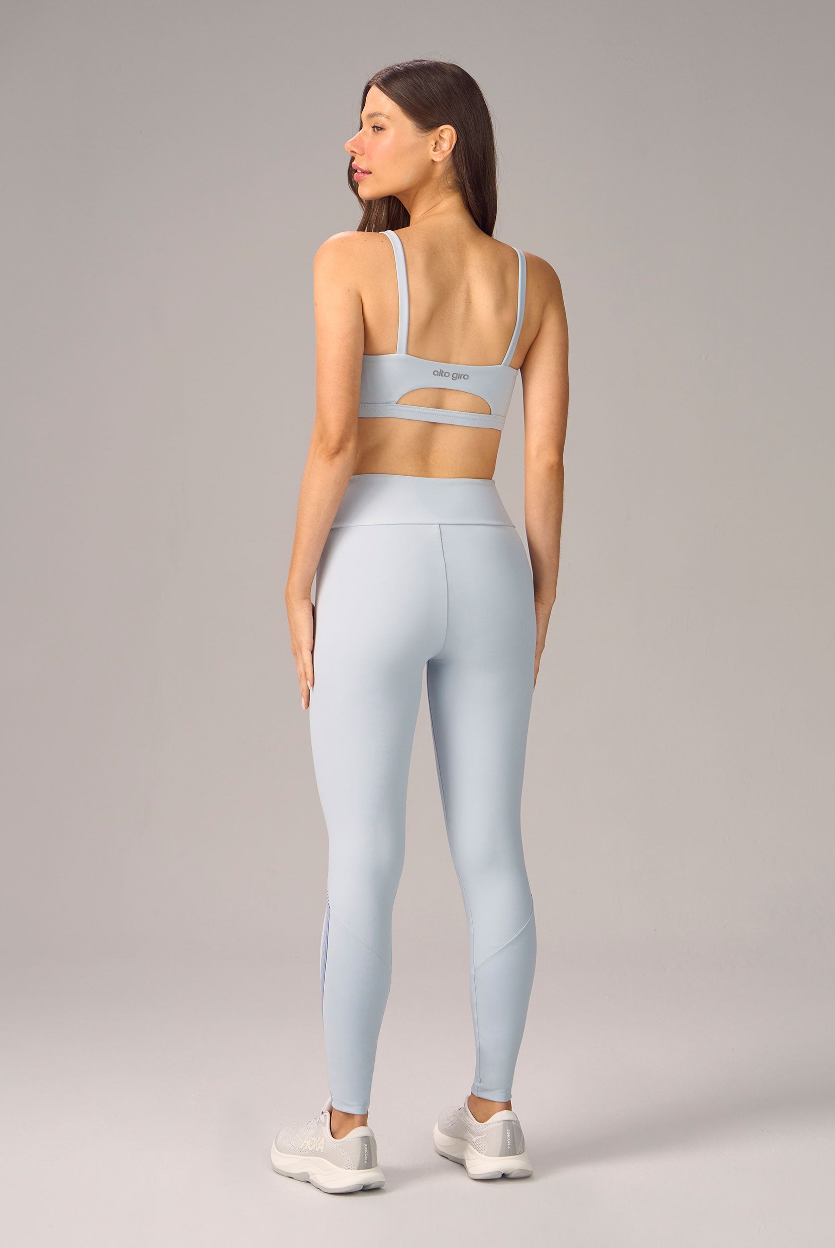 Legging Com Recortes e Silk