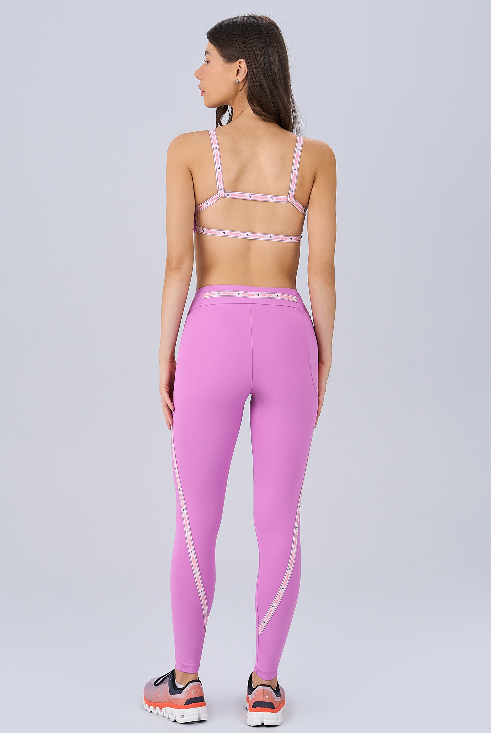 Legging Detalhe Elástico E Bolso