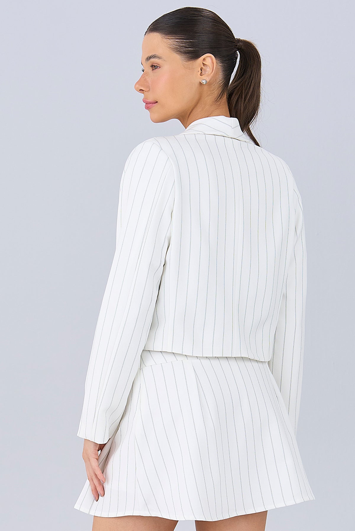 OFF WHITE