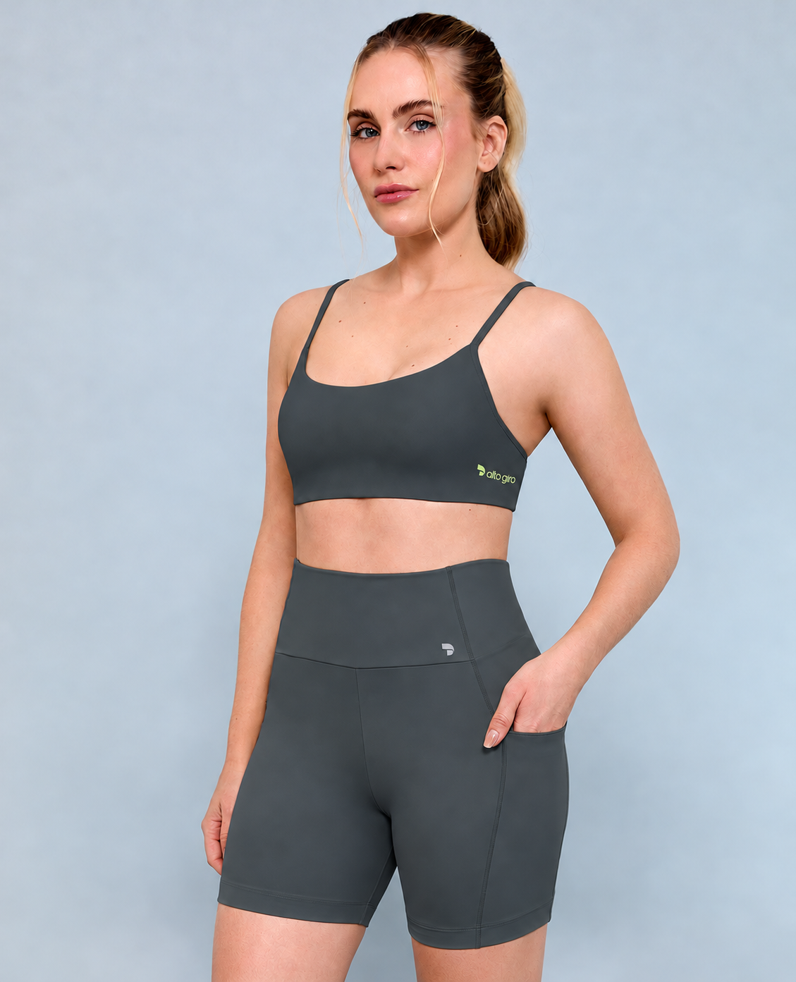 Top Alças Finas Essentials