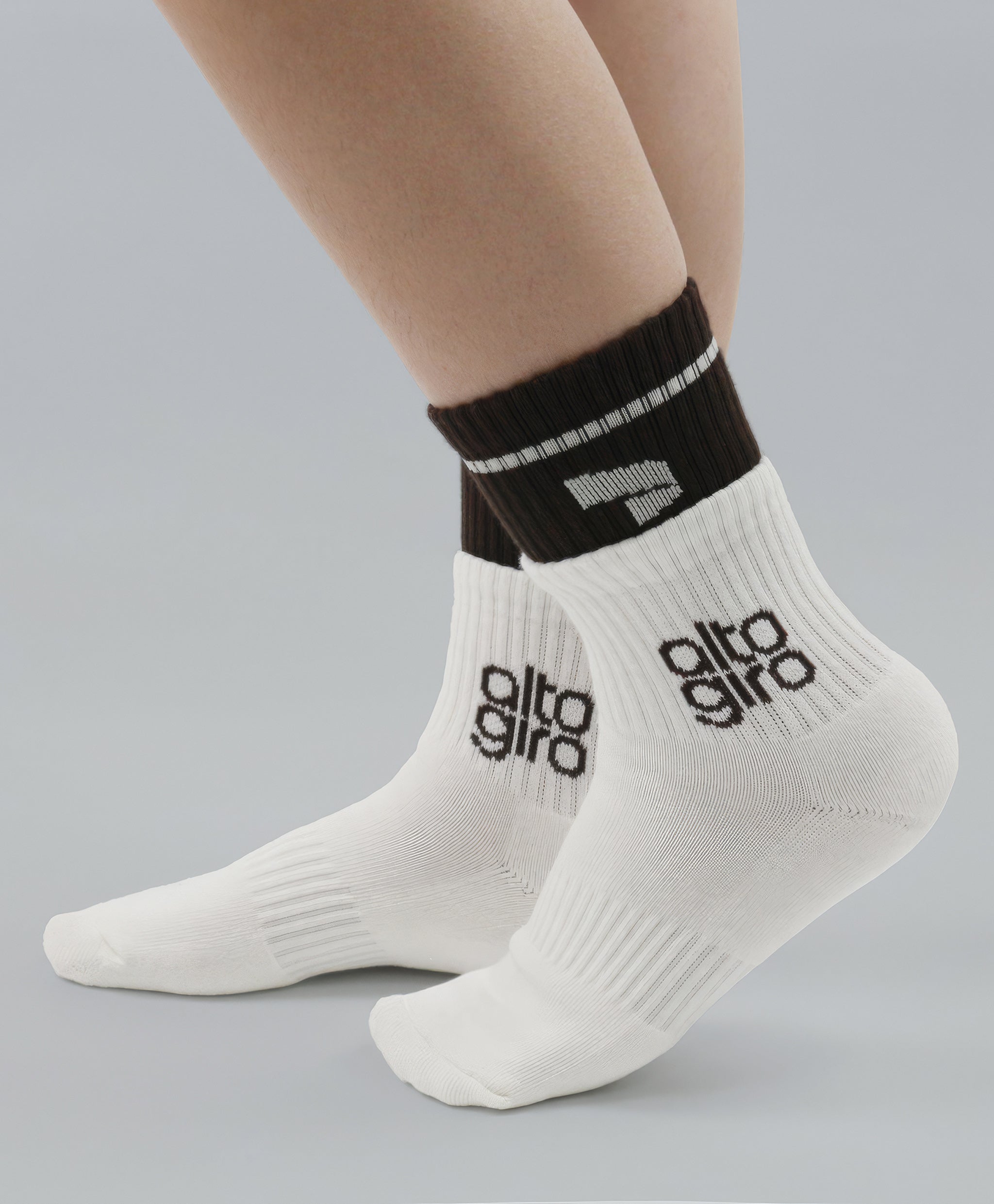 OFF WHITE C/MARROM NOITE