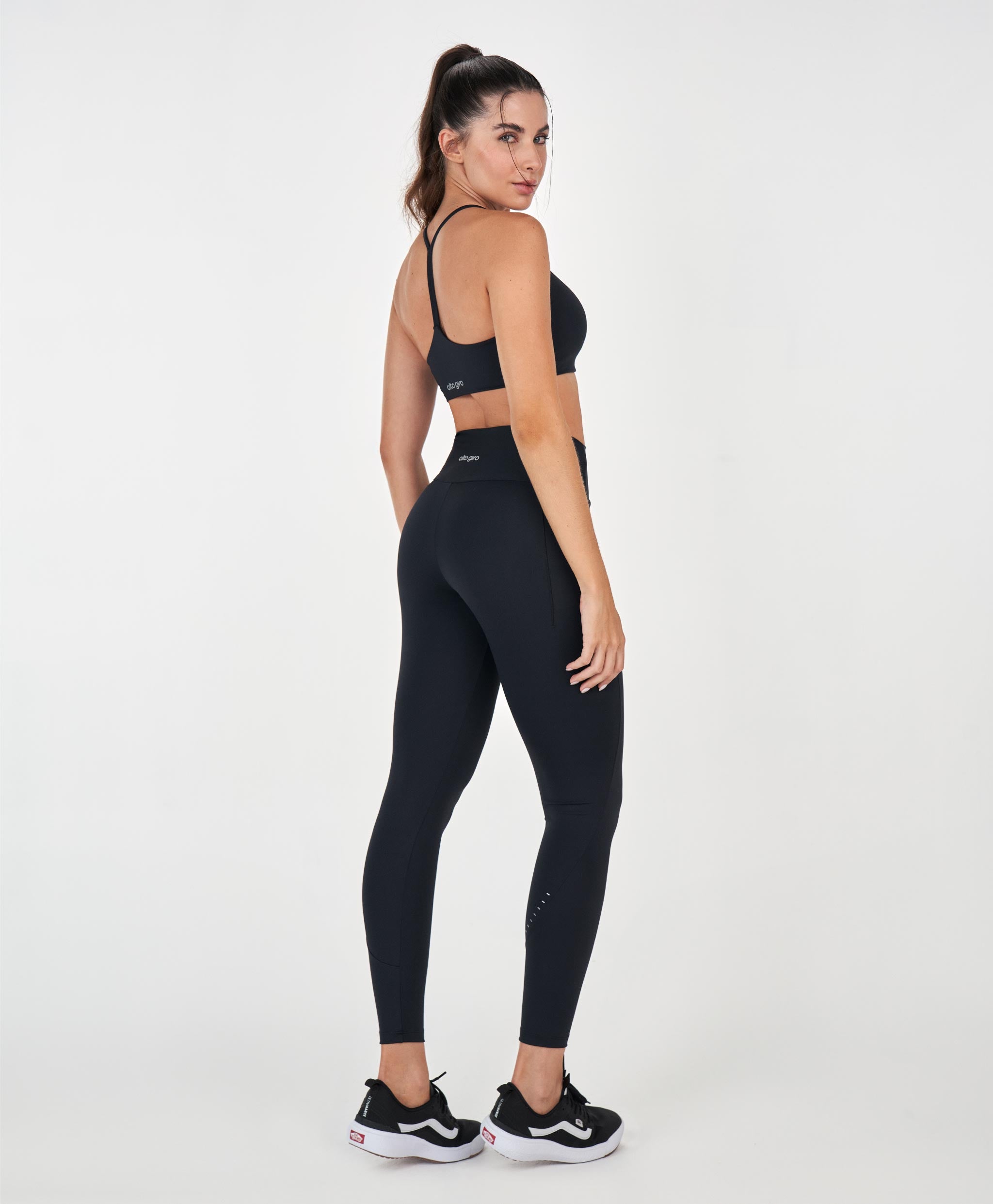 Legging Com Refletivos E Bolso