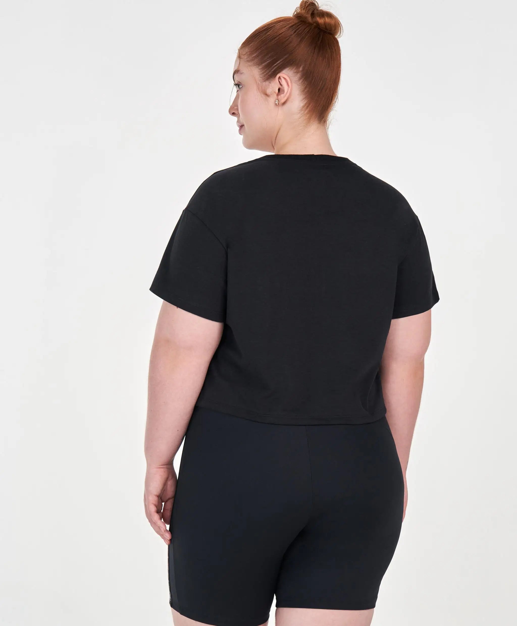 T-Shirt Plus Size Cropped Símbolo
