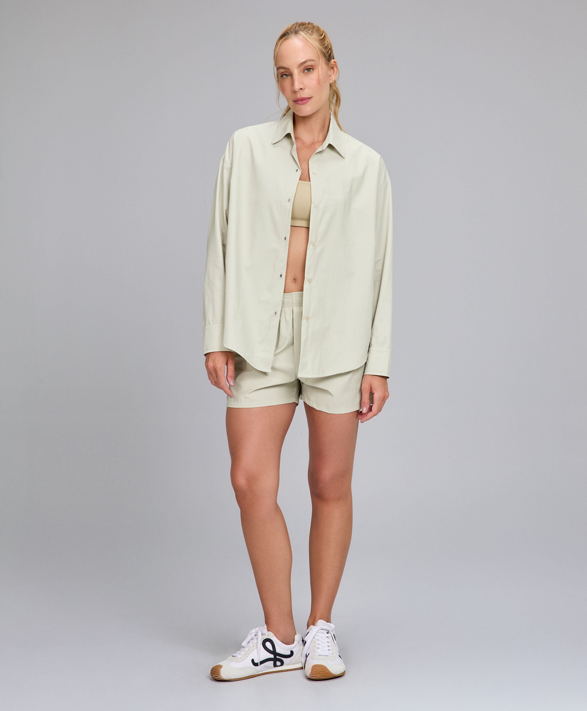 Shorts Listrado Sobreposto