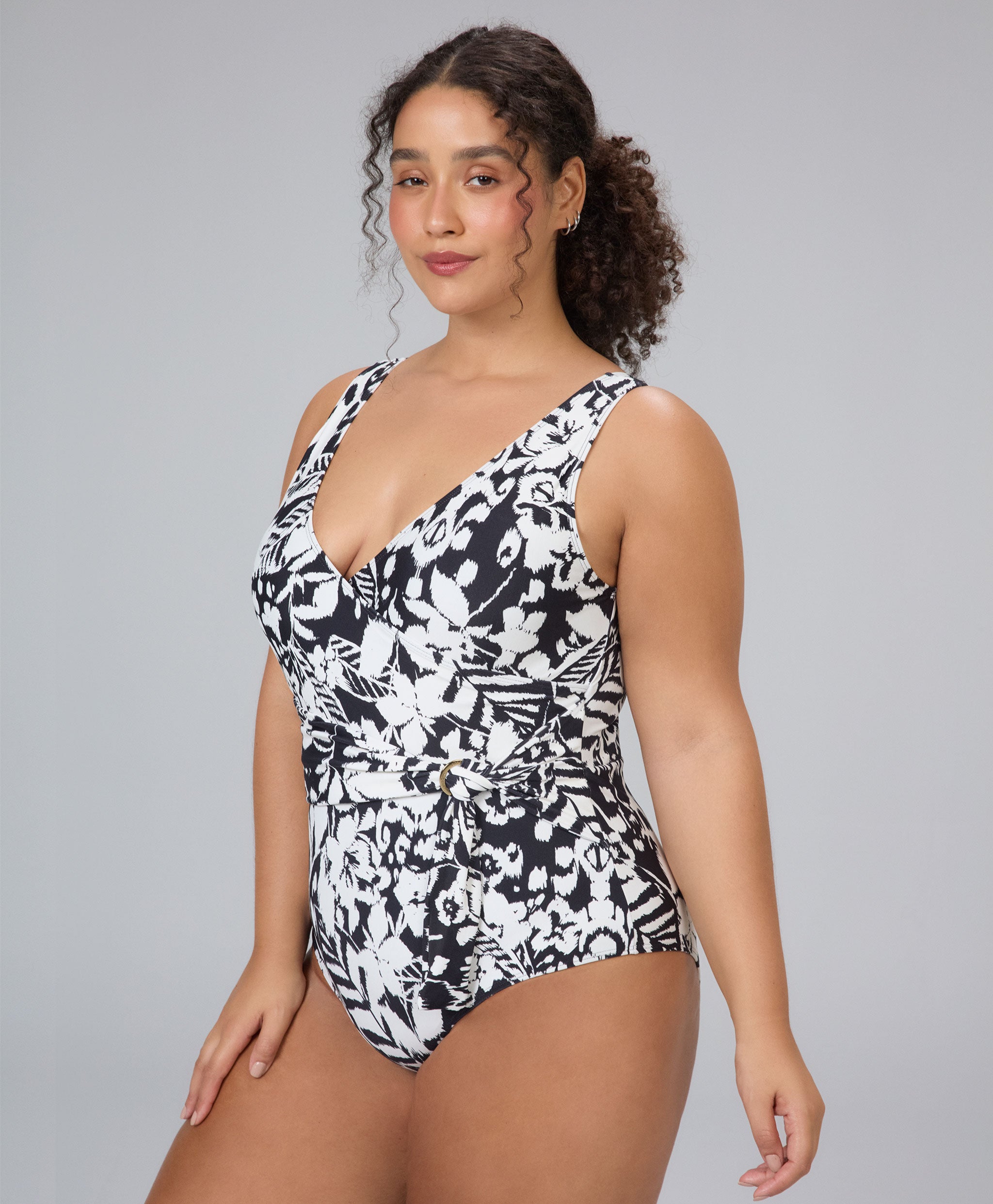 Maiô Transpassad Com Argolas Estampado — foto 3