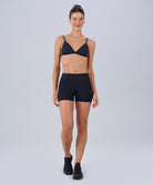Shorts de cós baixo preto com bolso lateral — coleção Joy, collab de Sabrina Sato com a Alto Giro