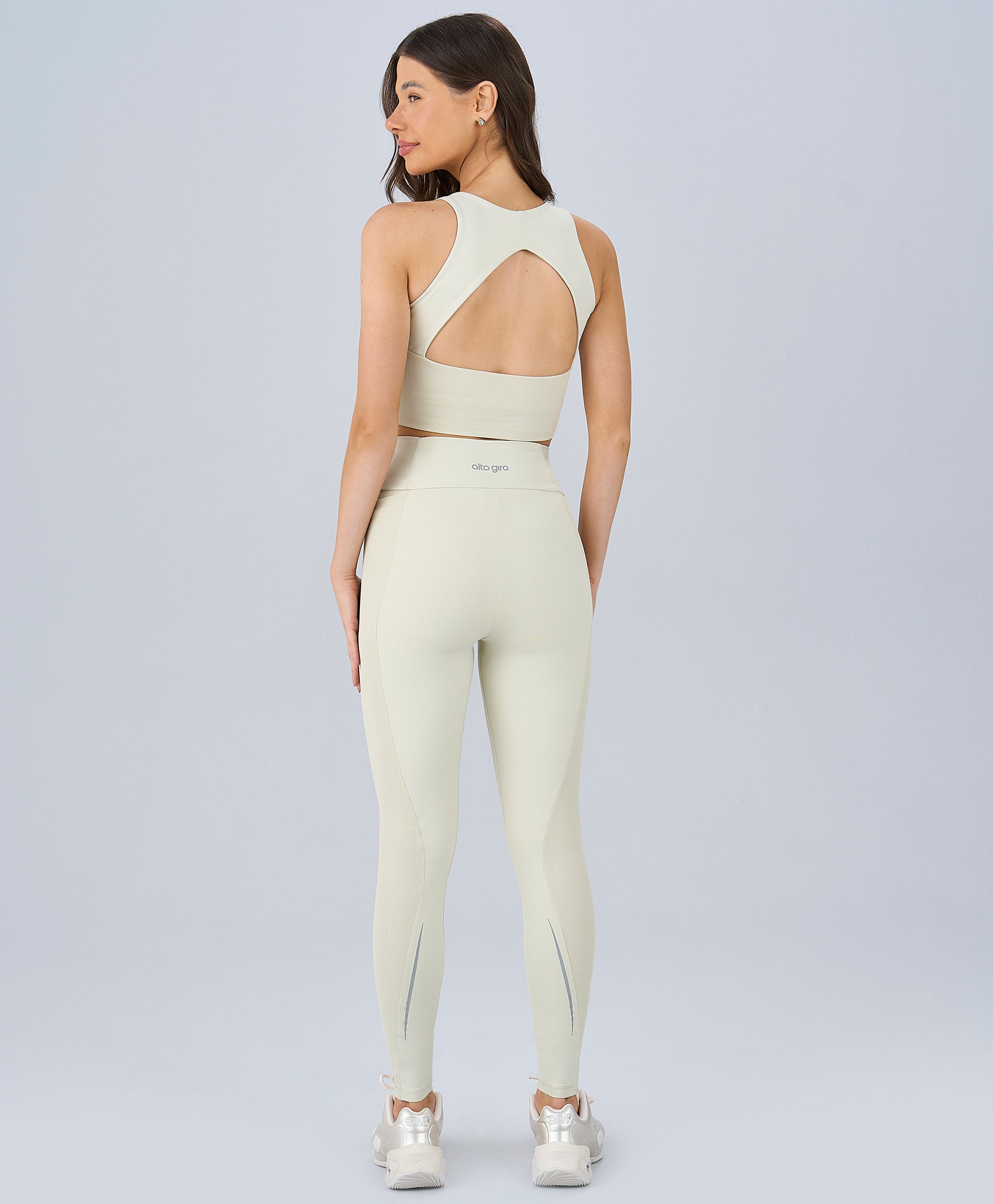AMARELO CREME — foto 2