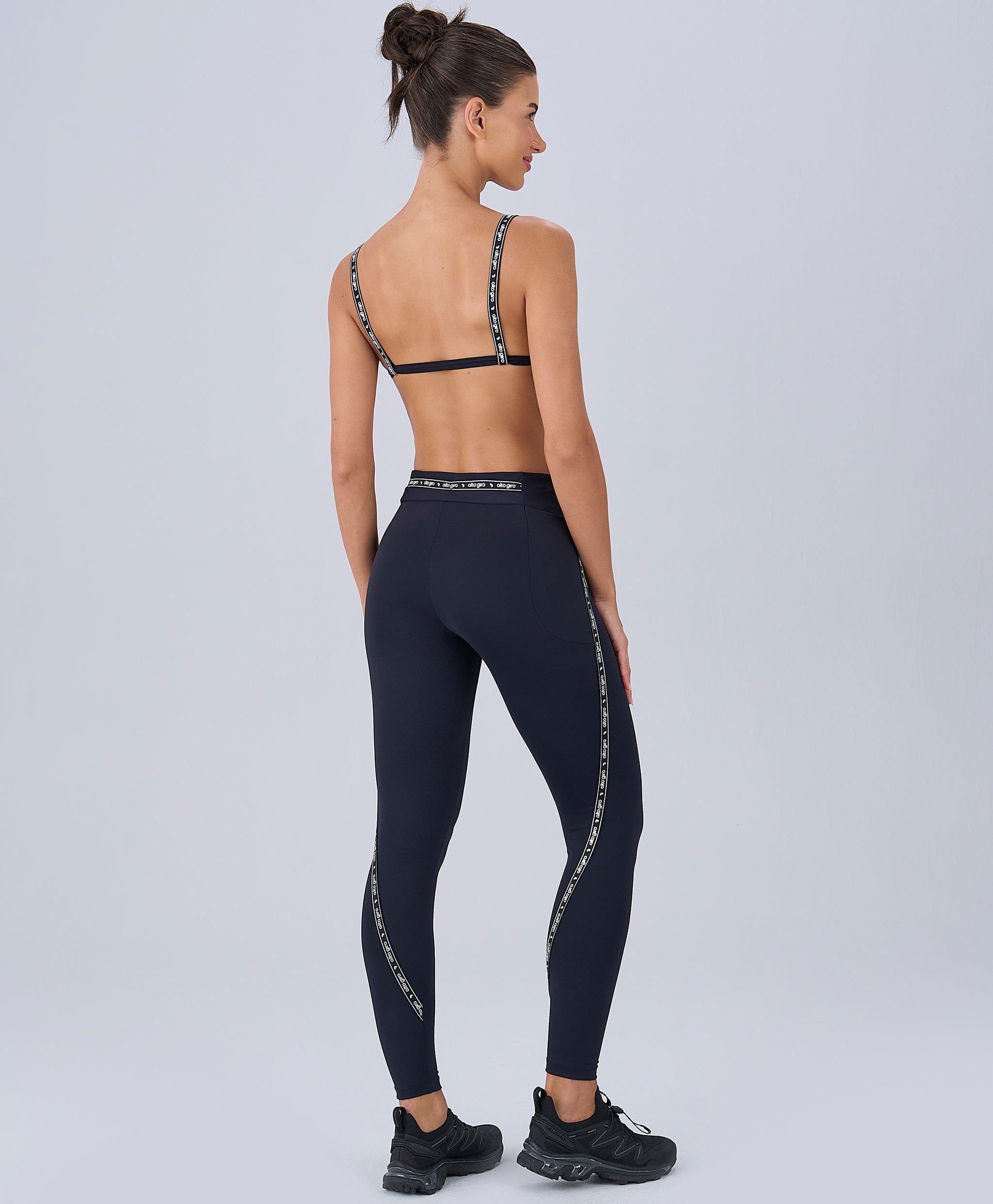Legging Detalhe Elástico E Bolso — foto 5
