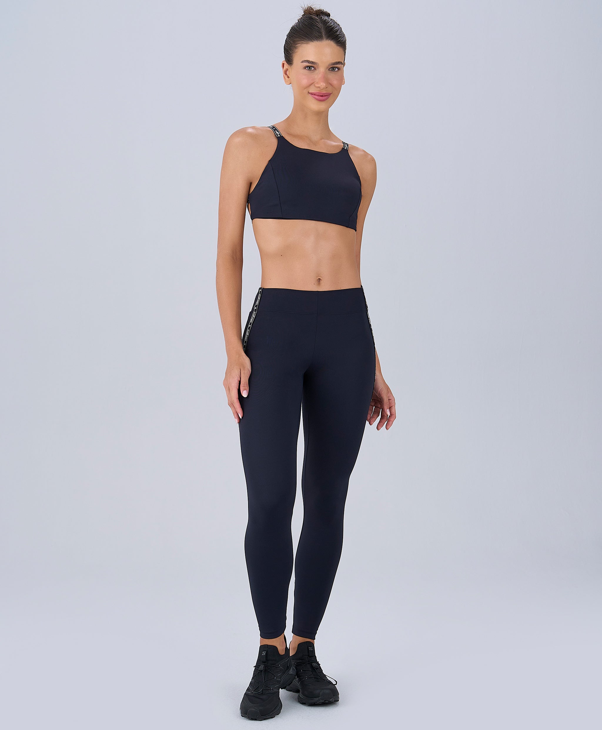 Legging Detalhe Elástico E Bolso