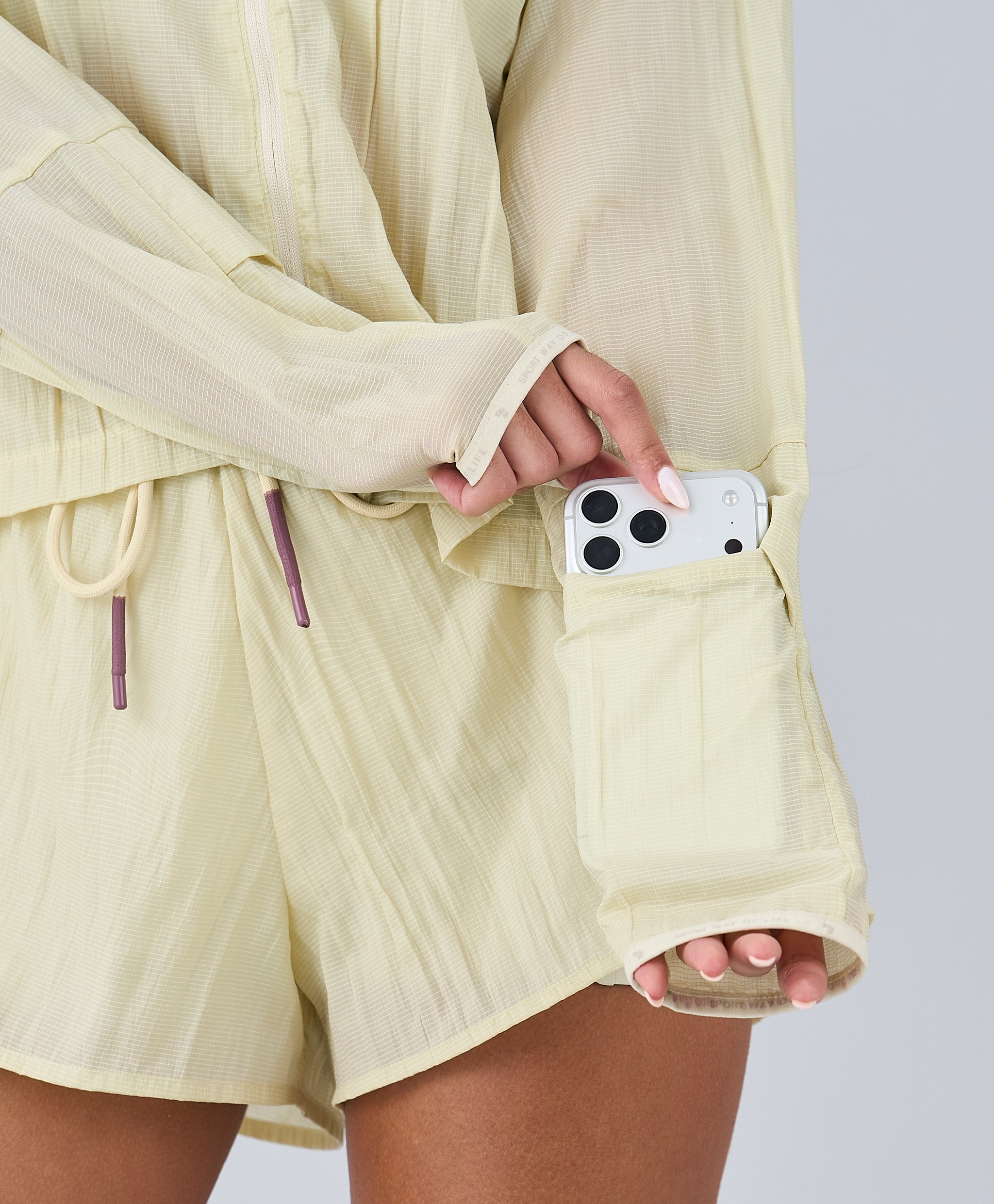 Jaqueta Bolsos Mangas e Elásticos